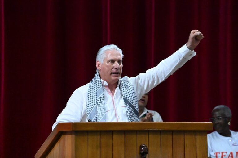 Díaz-Canel no está solo: el pueblo cubano y el mundo responden